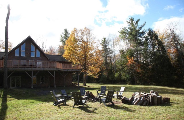 Kaaterskill Mtn House: 287 Acres w/ Fire Pit