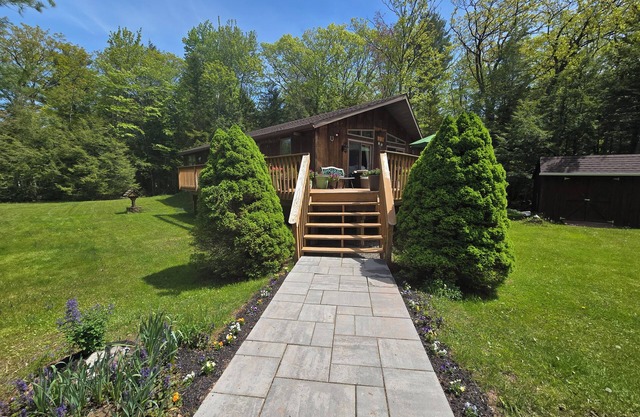 Kaaterskill Waterfall House