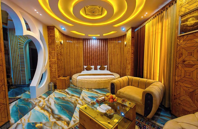 White Forest Hotel Kalam