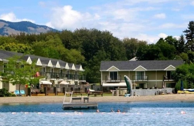 Kalamalka Lake Condo Private Beach, Private Dock/Swimming Area, Buoy Available
