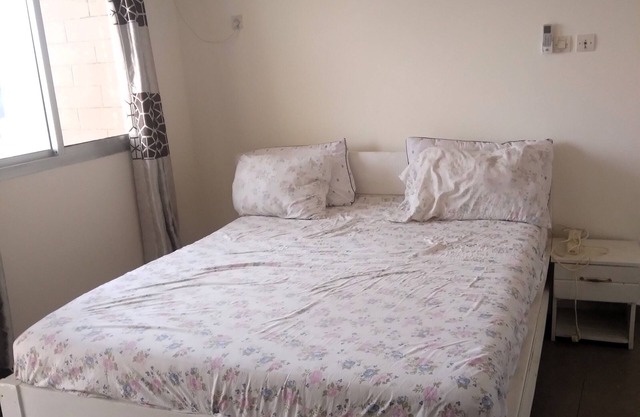 Kaloum, Centre Ville de Conakry, Séjour +2 Chambres, Équipé Clim et Wifi