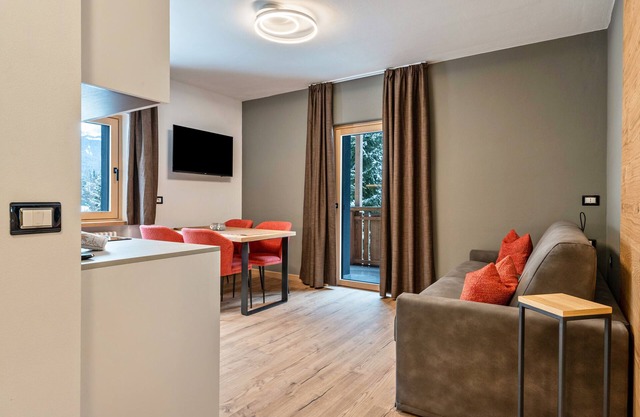 "Kamerloy Apartments - B" mit Bergblick, Wi-Fi, Balkon & Garten