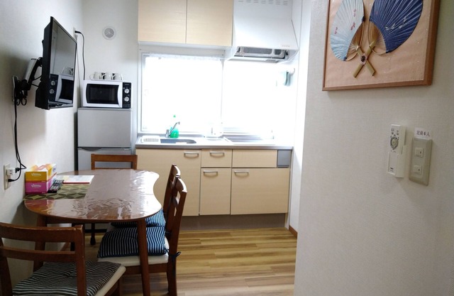 Kaminarimon 2 / F 3 Schlafzimmer, 4 x Betten, Zimmer für 2 Personen.