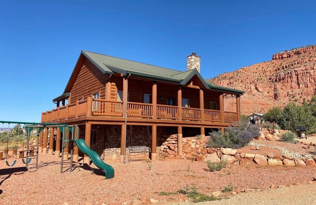 Kanab Family Luxury Log Cabin Hot Tub Pets OK!