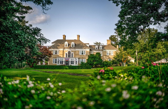 Kane Manor Inn