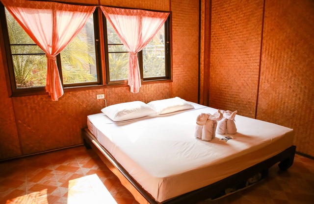 Karen Eco Lodge, Mae Wang