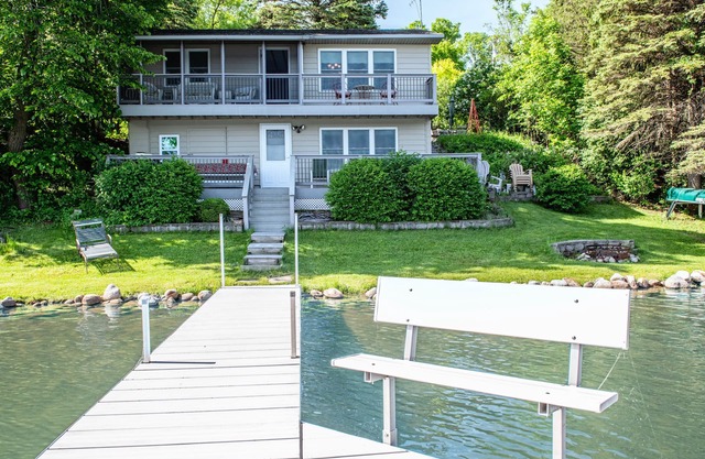Karens Kottage - Lake John Cutie an der Bucht! NEU - jetzt mit Wi-Fi !!!