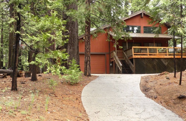 Karock Cabin - tolles Berggefühl und Spaziergang zum State Park!