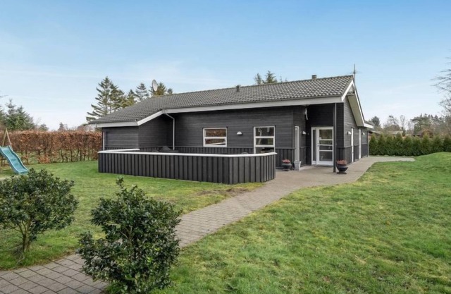 "Karstina" - 1km from the sea by Interhome