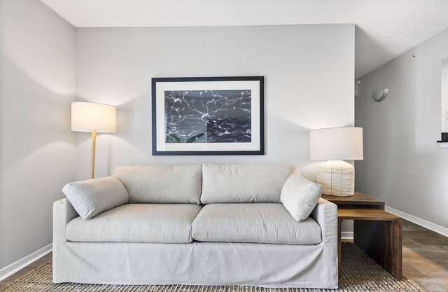 Kasa | Tranquil 2 BD + Near Golf Courses | Delray Beach