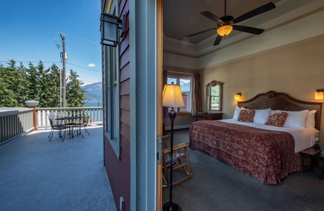 Kaslo Hotel