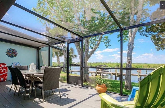 WINTER 2020 VERFÜGBAR! Kate's Places-2B / 2B Villen mit Dock in der Nähe von Strand & Innenstadt!