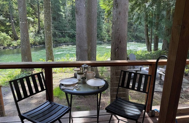Kayak Cabin on the Middle Fork