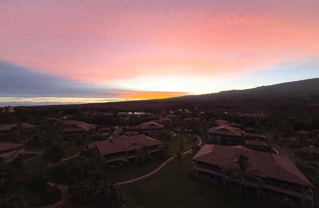 KBM Resorts | Spacious Ocean View 6-Bedroom Honua Kai Collection | Multi Unit Listing | Same Floor | 2 Free Rental Cars! HKK-920/26