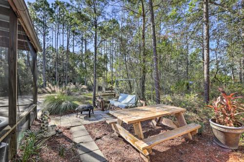 Keaton Beach Escape with Hot Tub Less Than 2 Mi to Shore