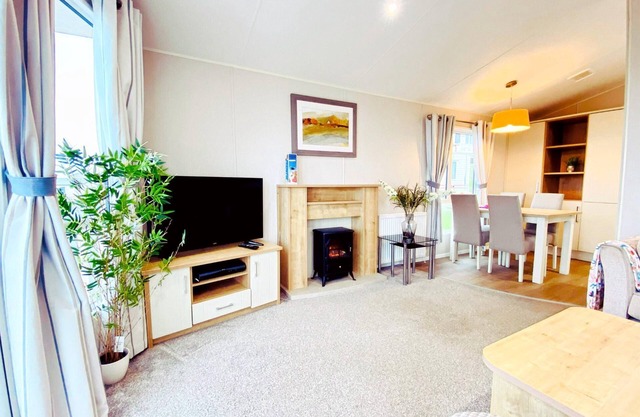 Keats Cherry Exmouth Caravan at Devon Cliffs Resort