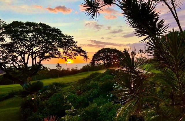 Keauhou Akahi 405: 2-Bedroom Condo with Garden View in Keauhou, HI