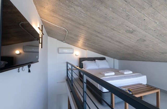 KEDL Junior Suites 503