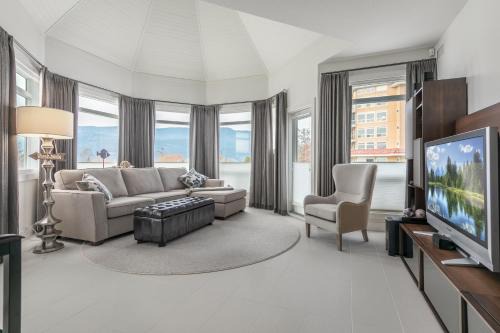 Kelowna Discovery