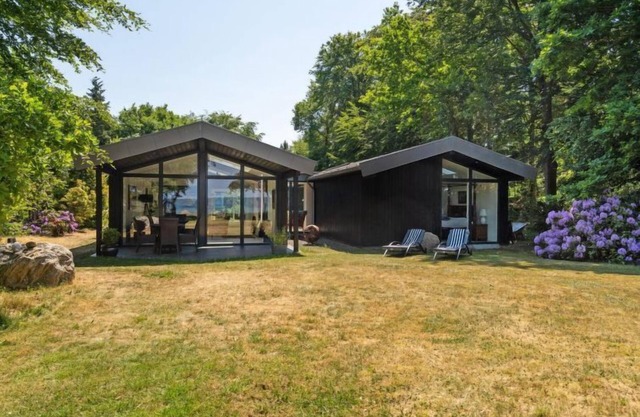 "Kennet" - 30m from the sea by Interhome