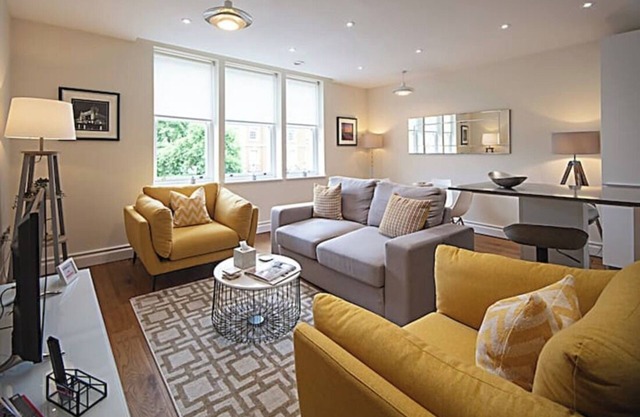 Kensington High Street One Bed Flat