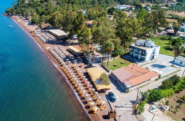 Kensington Kerdime Beach Hotel