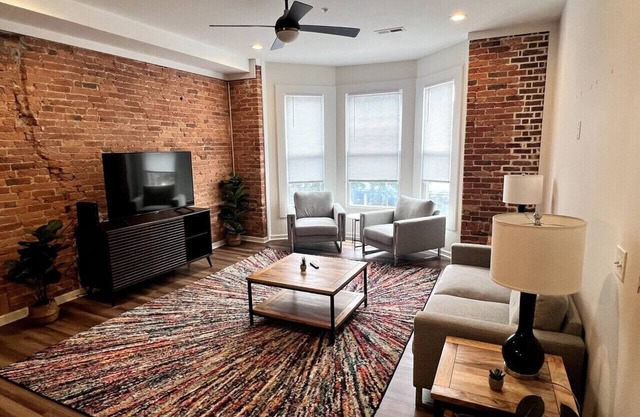 Kensington Palace- one bedroom apartment
