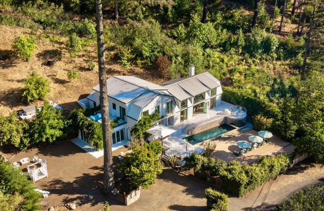 Kenwood Lodge - 5 Bedroom/En-suite, Pool, Views