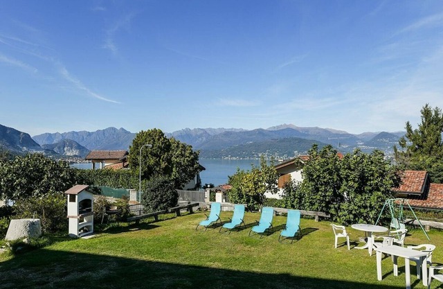Kenya apt. over Stresa with lake view