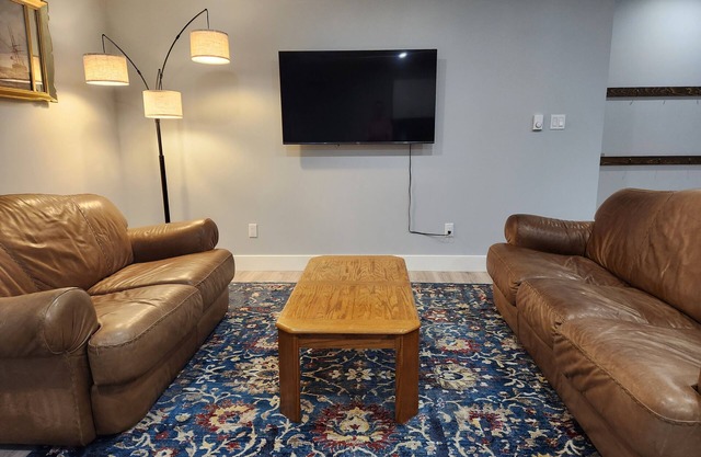 Kettle Blue Apartment in Downtown Grand Forks