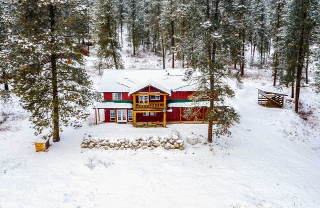 Kettle Falls Home w/ River Valley Mtn Views!