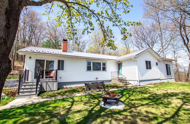Keuka Lake Retreat with Lake Front and Land! Close to Penn Yan and Hammondsport!
