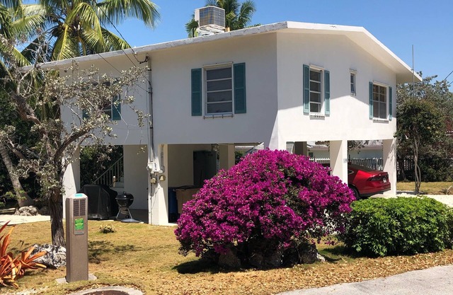Key Largo Stelzenhaus am Bayside Kanal mit Boot dockage