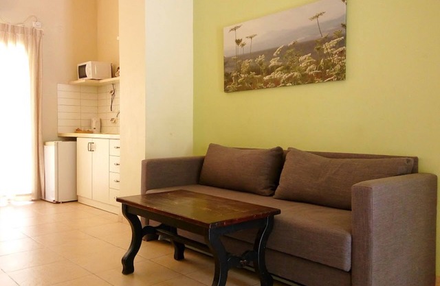 Kibbutz Tiratzvi - Country Lodging