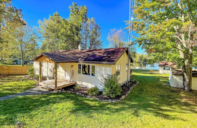 Kick Back Kabin, Phillips Lakeside Getaway | Abundant Recreation