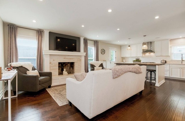 Kid Friendly 4 Bedroom home w/ Private Heated Pool.