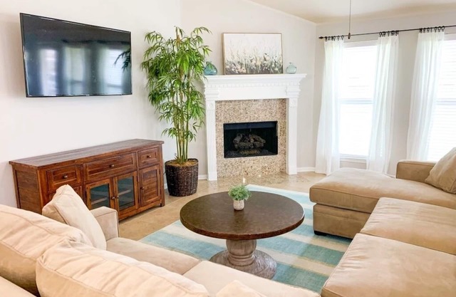 Kid-Friendly Beautiful Home in Conroe/ The Woodlands