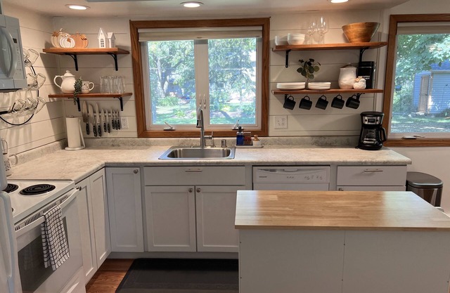 Kid friendly home 10 minutes from the Mall of America