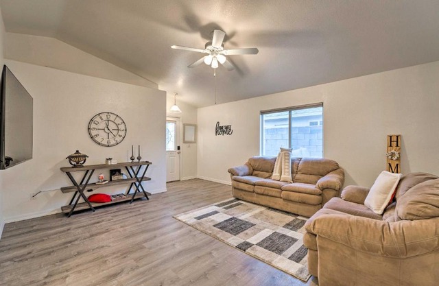 Kid-Friendly Kingman Home Near Parks and Dining