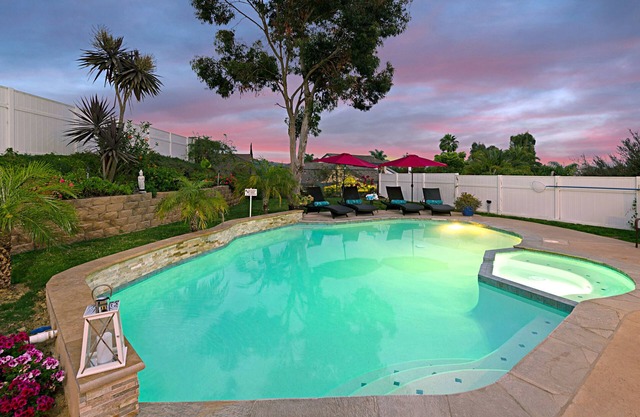 Kinderfreundliches Familienheim🏡 Eingezäuntes privates Pool / Spa für Kinder, 3 Min-Beach Legoland