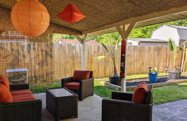 Kiki's Tiki - Aloha Ohio! Pet friendly Family Getaway to Lake Erie