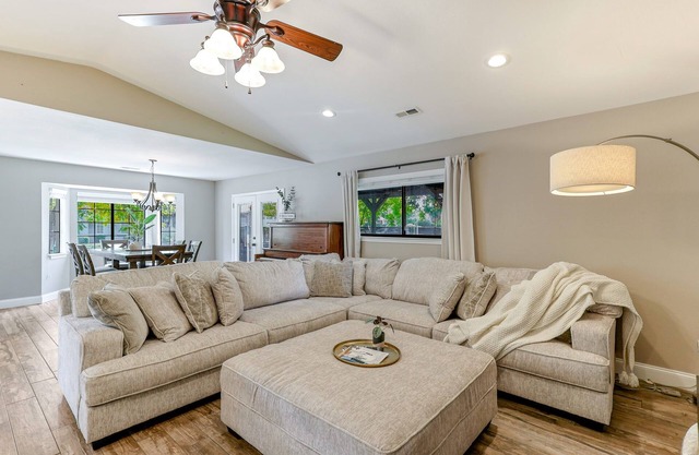 Kildare Place | Cozy Comfortable Peaceful