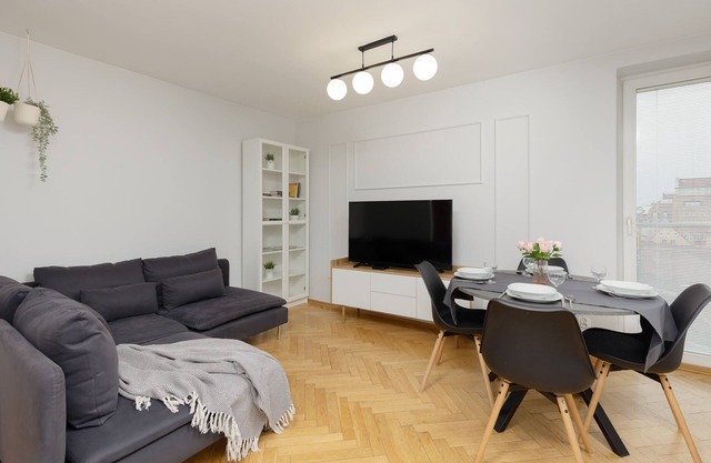 Kilińskiego 3 | Stimmungsvolle Wohnung | Schreibtisch