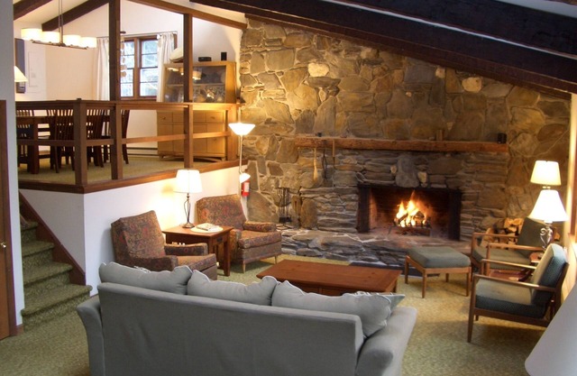 Zuhause in Killington - 4 Jahreszeiten & Whirlpool. Schläft 12+