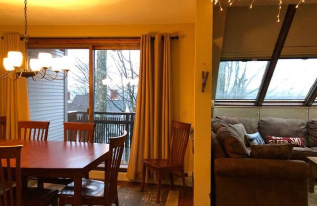 Killington Sunrise Cozy Ski-in/ski-out condo