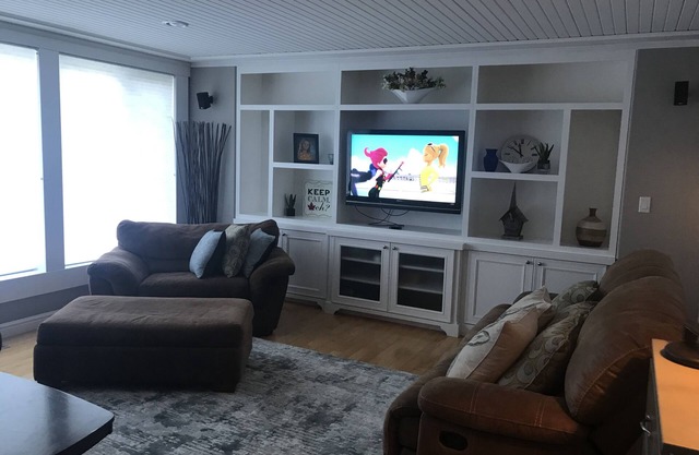 Kincardine Home Close TO Lake Huron