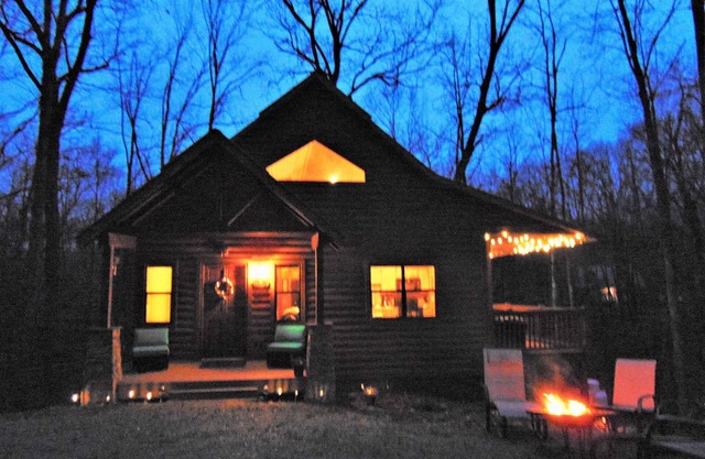 3 BEZAHLUNGSPLAN * HONEYMOONS * HUNDE OK * NETFLIX * HOT TUBS * FIREPITS * POOL TABLE * WIFI * LIEBE