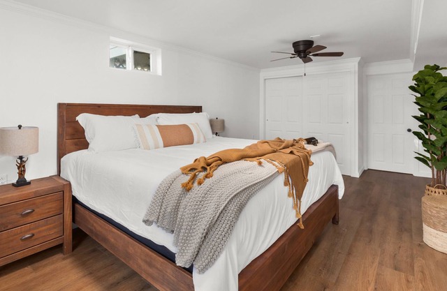 King Bed and Pool Table - Beautiful Montana Home