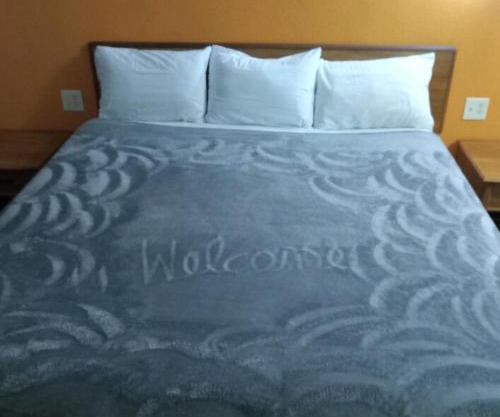 King Bed Hotel Studio 114