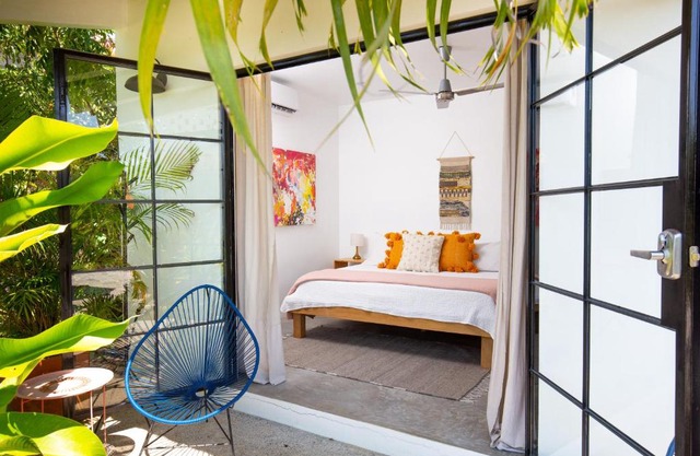 King bed, Kitchenette, Air Conditioning, Pool, Fast WiFi - Aire at Casa Calavera